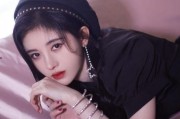 吃瓜娱乐圈鞠婧祎,娱乐圈的瓜田，她如何成为焦点？”